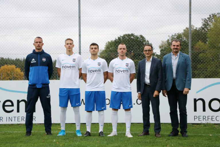 Novem Car Interior Design unterstützt mit Spielkleidung und